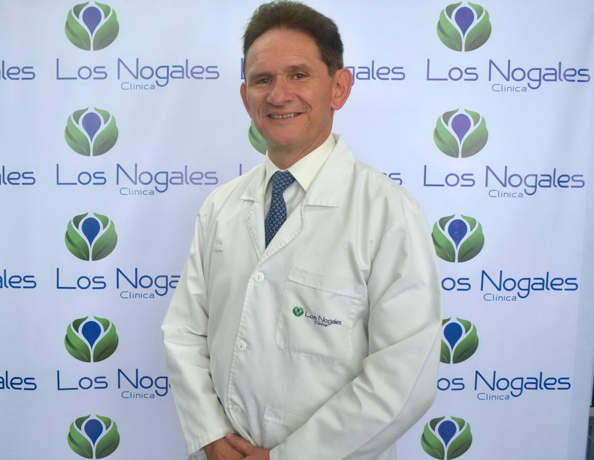 Dr. Manuel Lievano